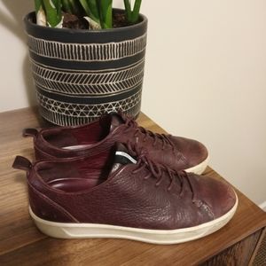 Ecco danish design sneakers